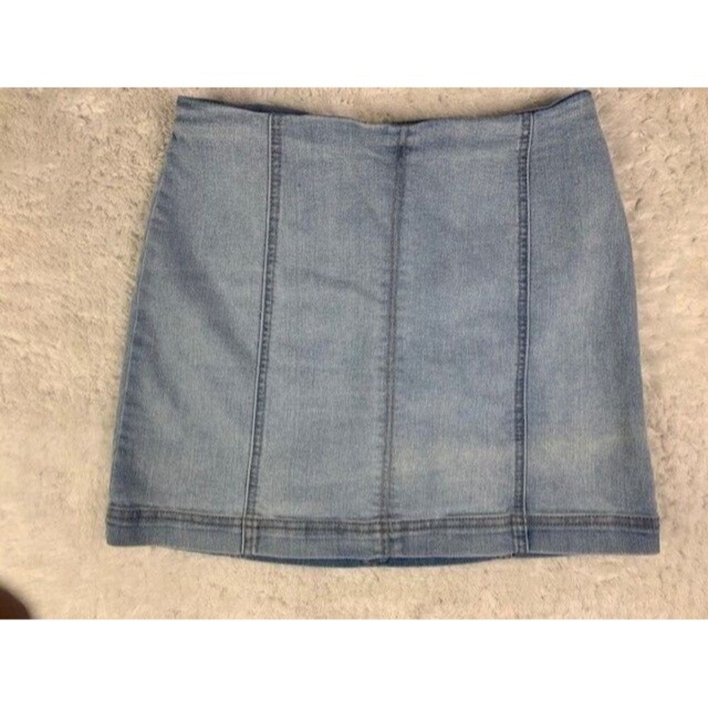 Wild Fable Size 6 Womens Jean Skirt Back Zip Light Wash Stretch